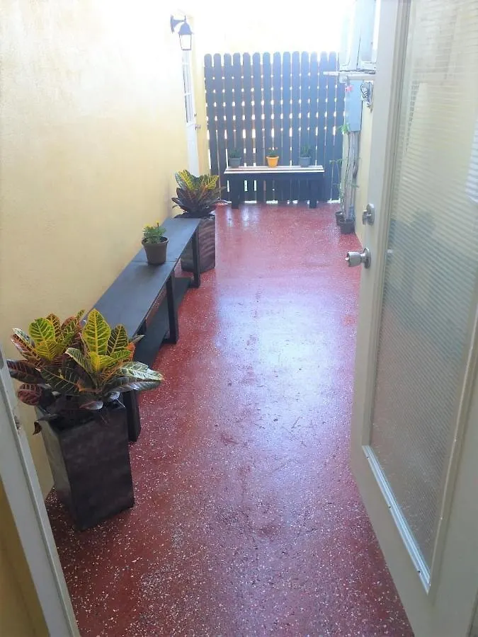 Nicoles Nest Brand New Exquisite Studio Hideaway Freeport Bahamy