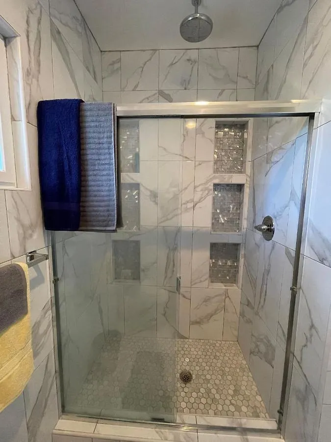 Nicoles Nest Brand New Exquisite Studio Hideaway Freeport